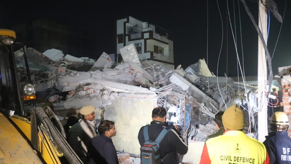 Delhi Building Collapsed People trapped in the debris of the building in Burari were pleading to be rescued