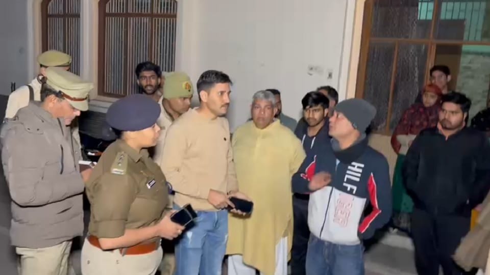 Muzaffarnagar: Miscreants opened fire on two friends working in a finance company, one dead