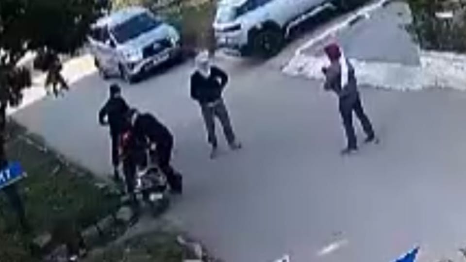 Loot of Rs 5.27 lakh from petrol pump manager in Mohali