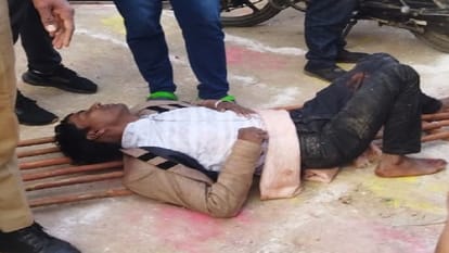 7 deaths in Baghpat: 150 devotees climbed the 65 feet high bamboo scaffolding, it fell with a thud