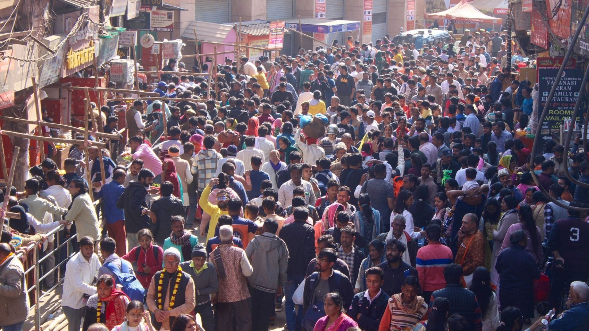 Mahakumbh 2025 Navigating the Journey Amid Millions Ayodhya and Kashi Travel Tips Inside