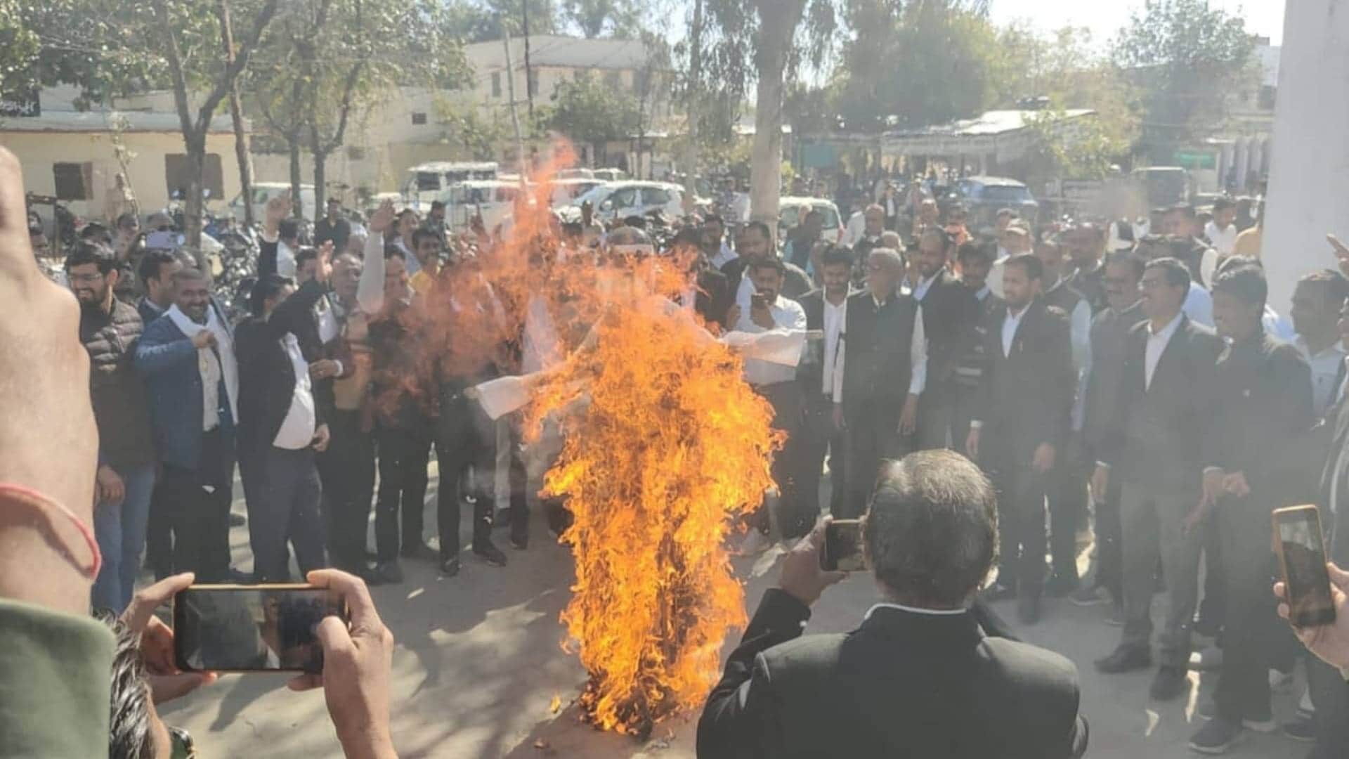 Rajasthan Abolishing nine districts become headache for BhajanLal government fire agitation slowly flaring up