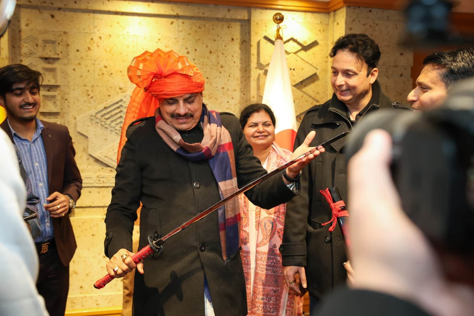 Mohan Yadav Japan Visit: CM Yadav received warm welcome in Tokyo, girl welcomed him by applying tilak