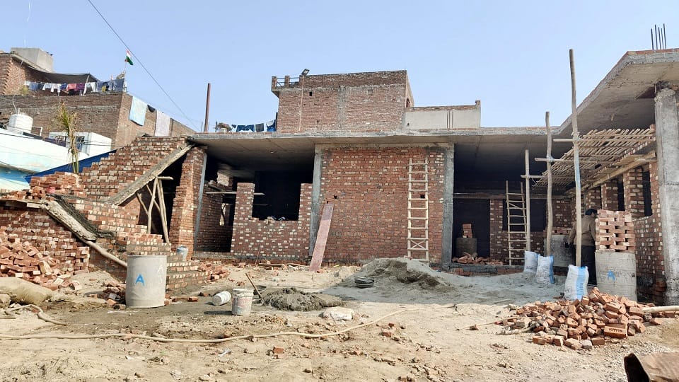 Sambhal News: Construction of Satyavrat police post accelerates, search for Sarish Satha gang