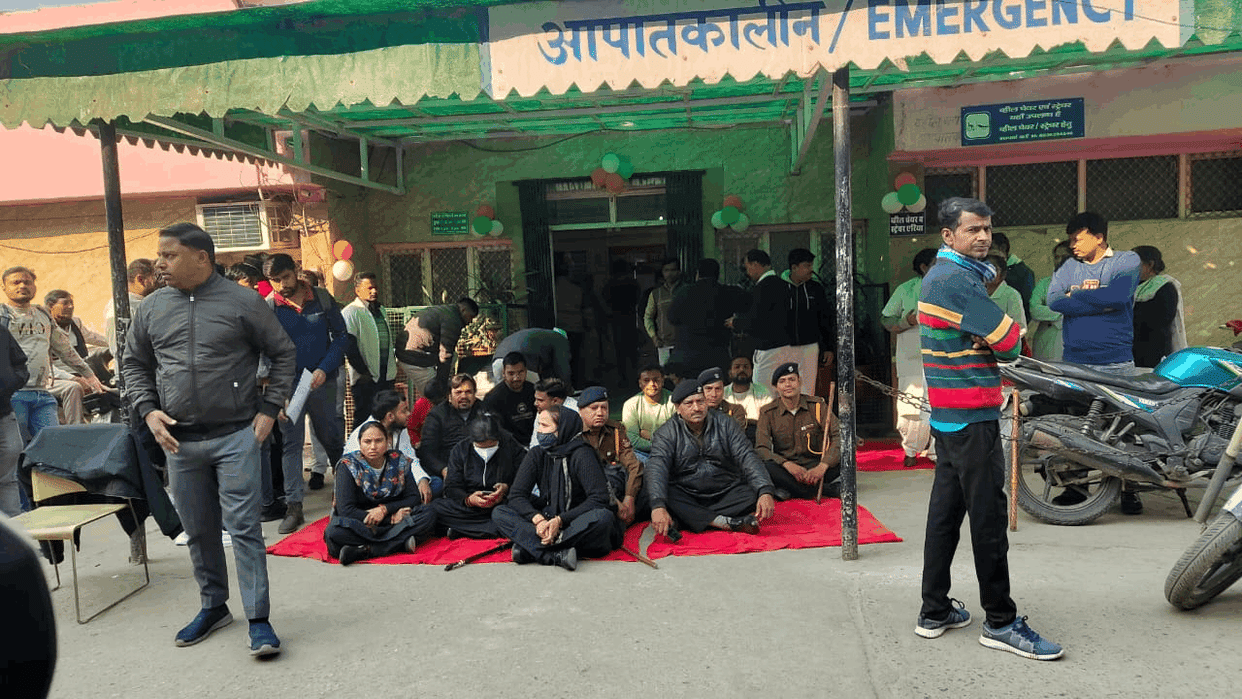 dispute with security personnel of MMG Hospital over parking of police vehicles