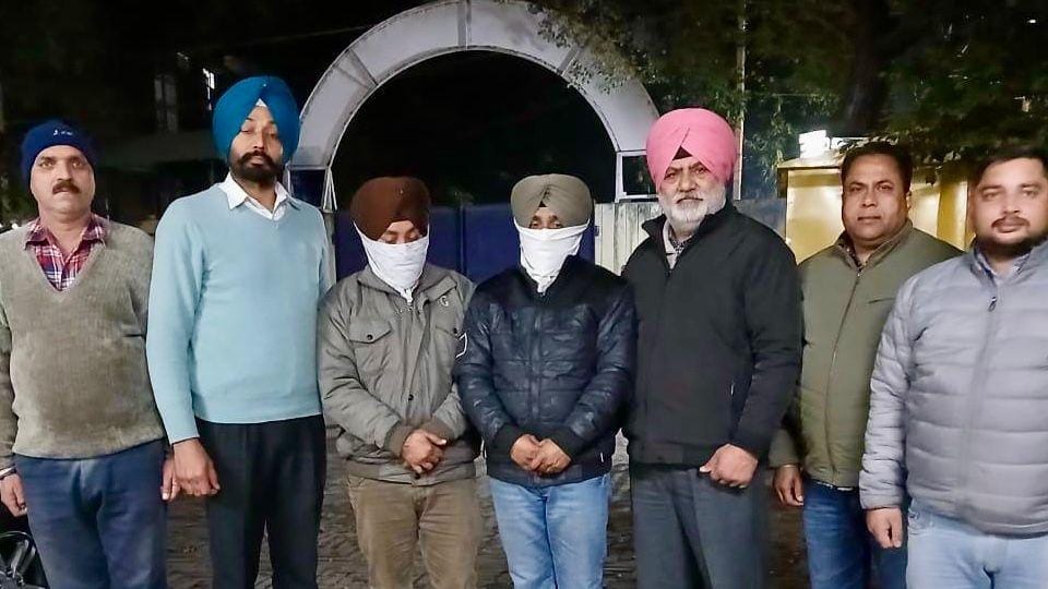 PSPCL lineman and meter reader arrested for taking bribe in Ludhiana