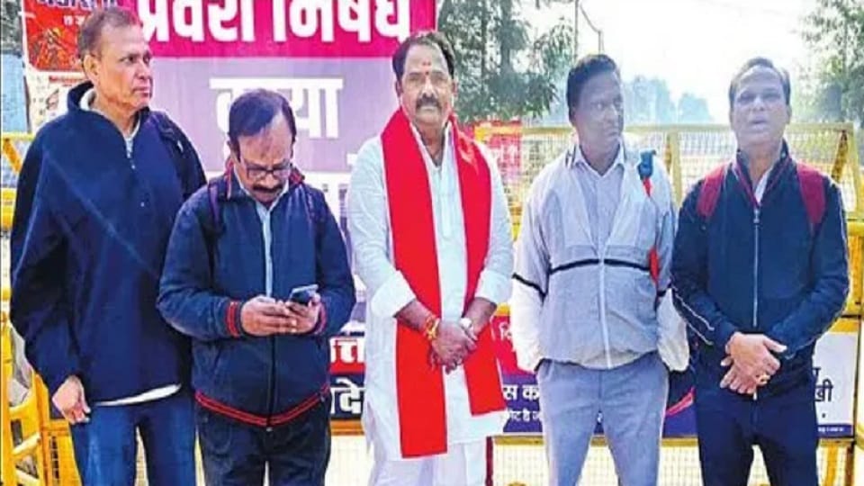Mahakumbh 2025 : The MLA who built 500 temples said- I am blessed to see the sea of devotees