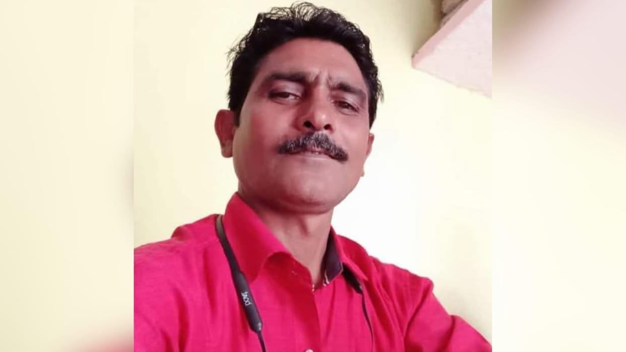 Azamgarh News old man shot dead outside temple pistol found near body