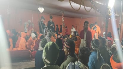 Stampede in Maha Kumbh: After the accident, the Akhara announced not to take bath in Amrit, the procession ret