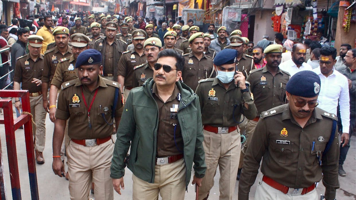 Tethered drone flew in Varanasi CP mohit agrawal patrolled many area said take care of devotees