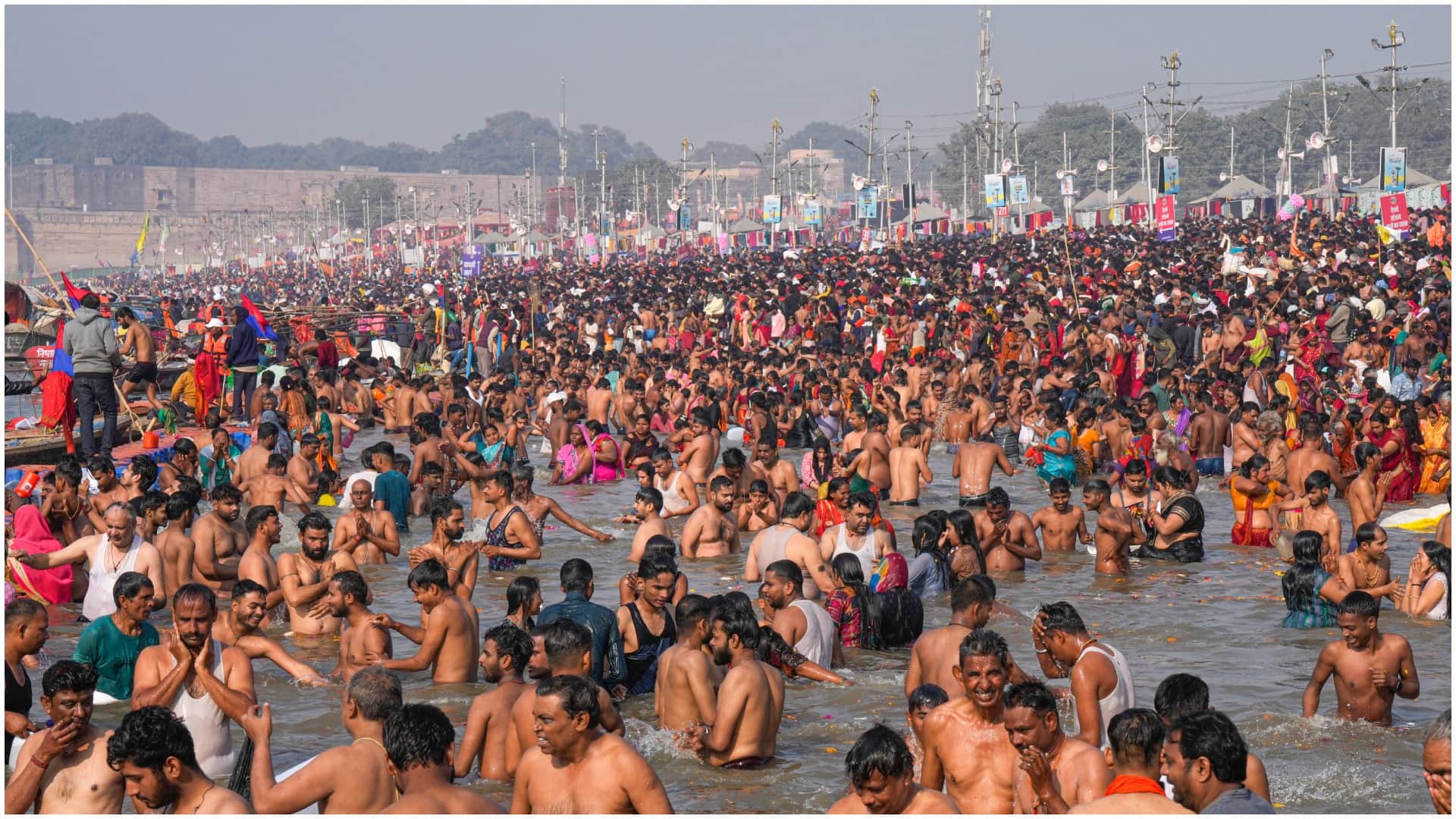Maha Kumbh 2025 what is sangam nose where the largest crowd is gathering in mahakumbh cm yogi prayagraj
