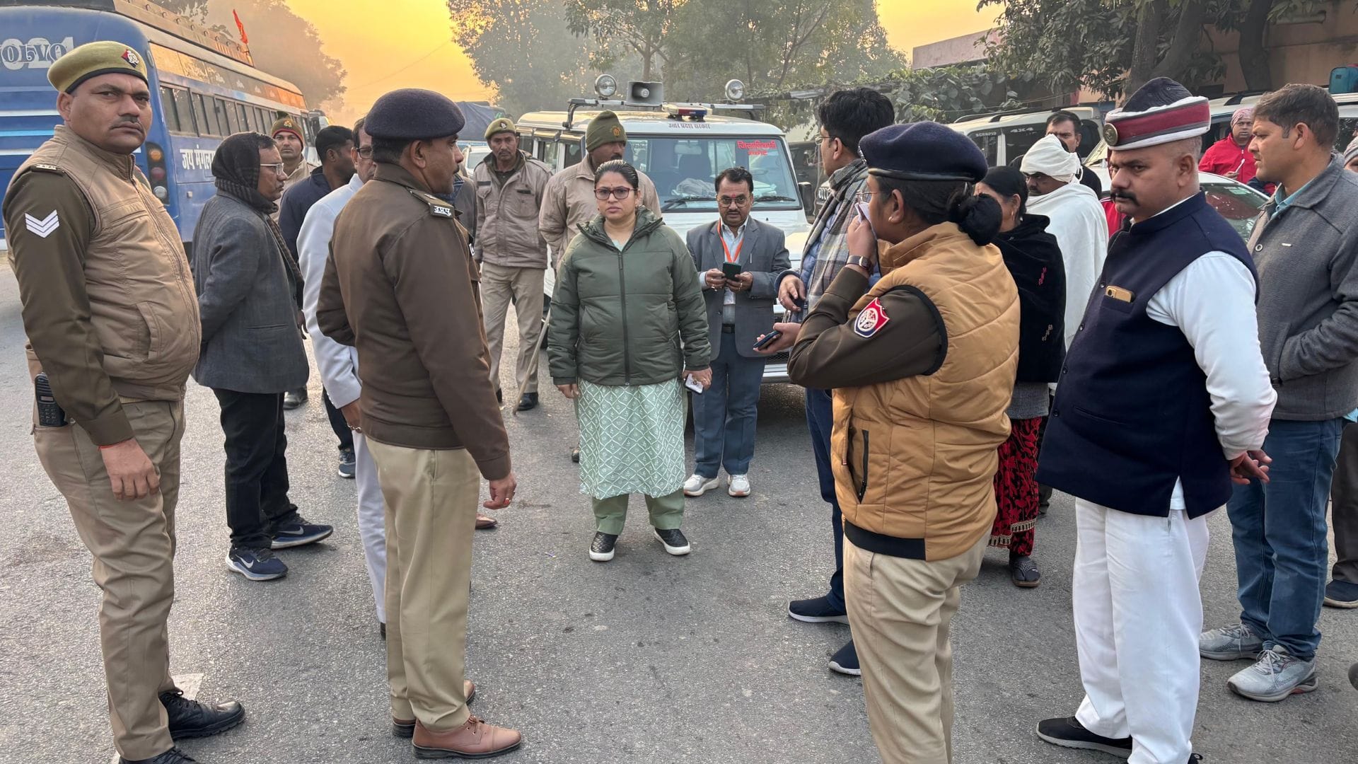 Mahakumbh Stampede purvanchal expressway including varanasi jaunpur  vehicle stopped see latest updates