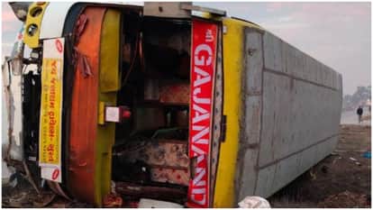 Maihar News: A bus full of devotees going to Prayagraj Maha Kumbh overturned in Maihar
