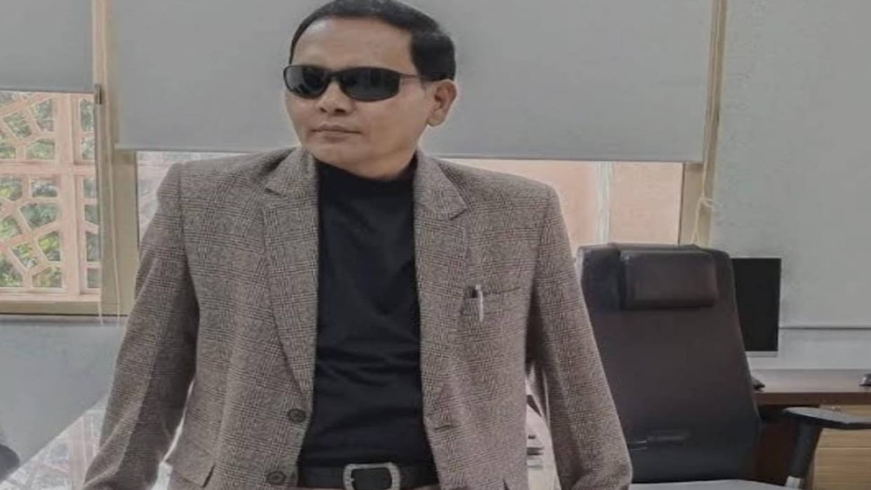 MP News IAS Niaz Khan again came in support of Brahmanism also praised Pakistani writer know whole matter