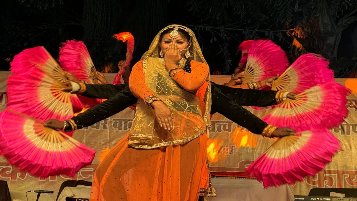 MP News Folk singing resonated in State Museum evening decorated with music exhibition of coins eras concluded