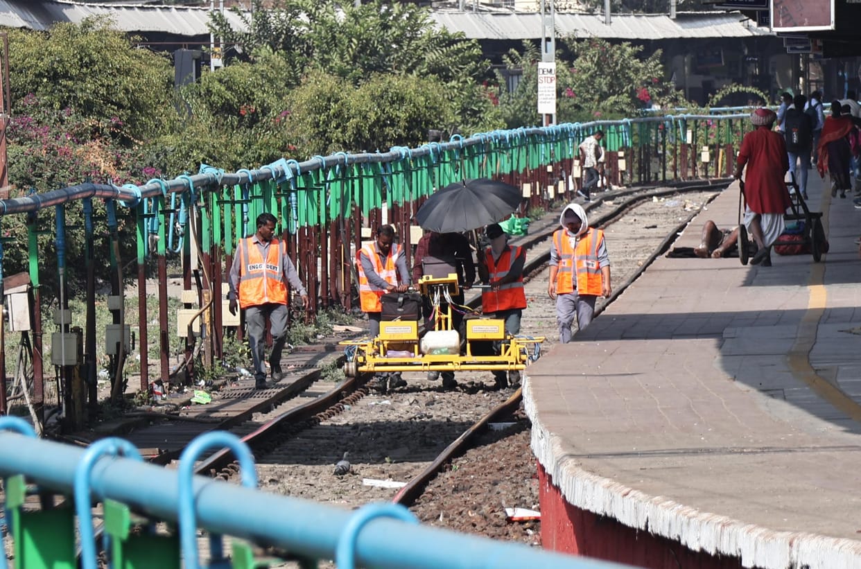 Indore: Sonography of railway tracks is being done in Indore, 20 kilometers of tracks are being examined in on