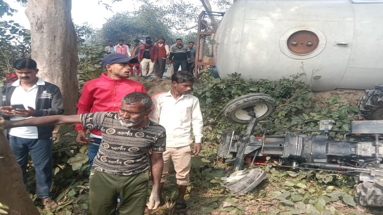 लखीमपुर खीरी में दर्दनाक हादसा: श्रद्धालुओं की ट्रैक्टर-ट्रॉली पर पलटा गैस टैंकर, एक व्यक्ति की मौत, कई घायल
