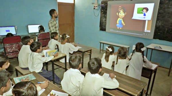 Education Ministry ASER 2024 std third level up 80 pc plus students know smartphone operation