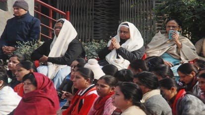 Baraut accident: Some lost their beloved daughter, some lost their parents... Tears are not stopping