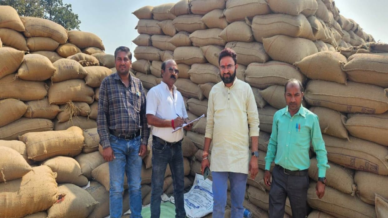 Irregularities in paddy sale at support price, token of 82 quintals of paddy of a farmer cancelled in CG