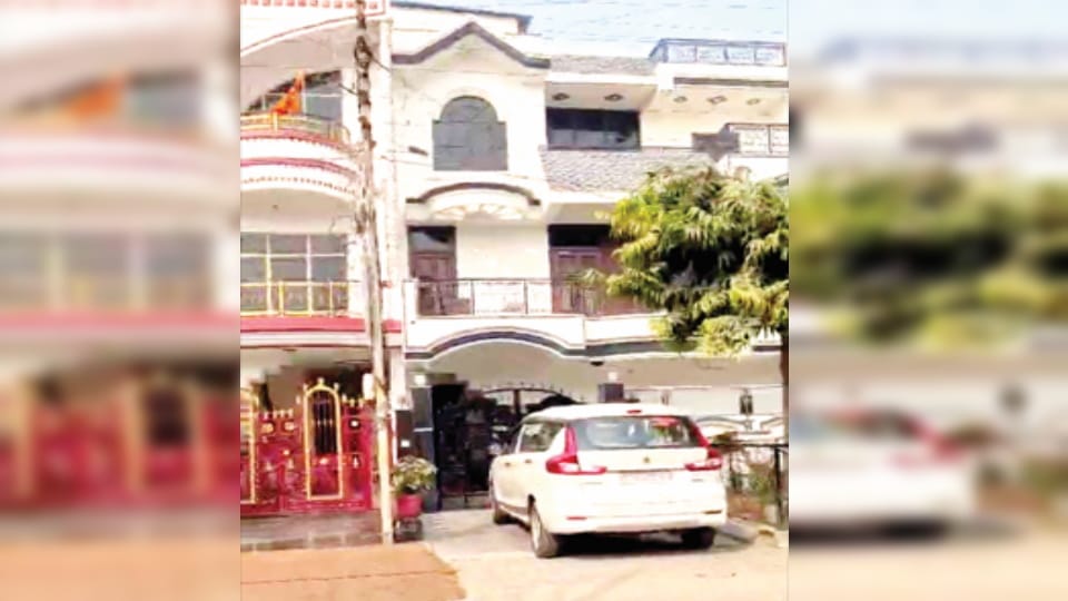 CBI raids Indian Oil official house in Meerut, operation lasts for several hours