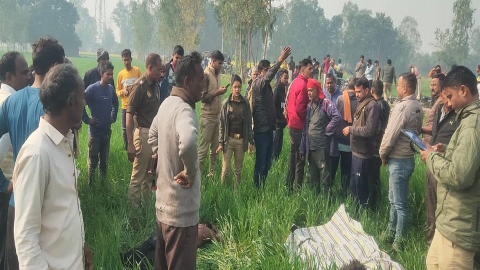 girl clung to accused when flames rose from her body