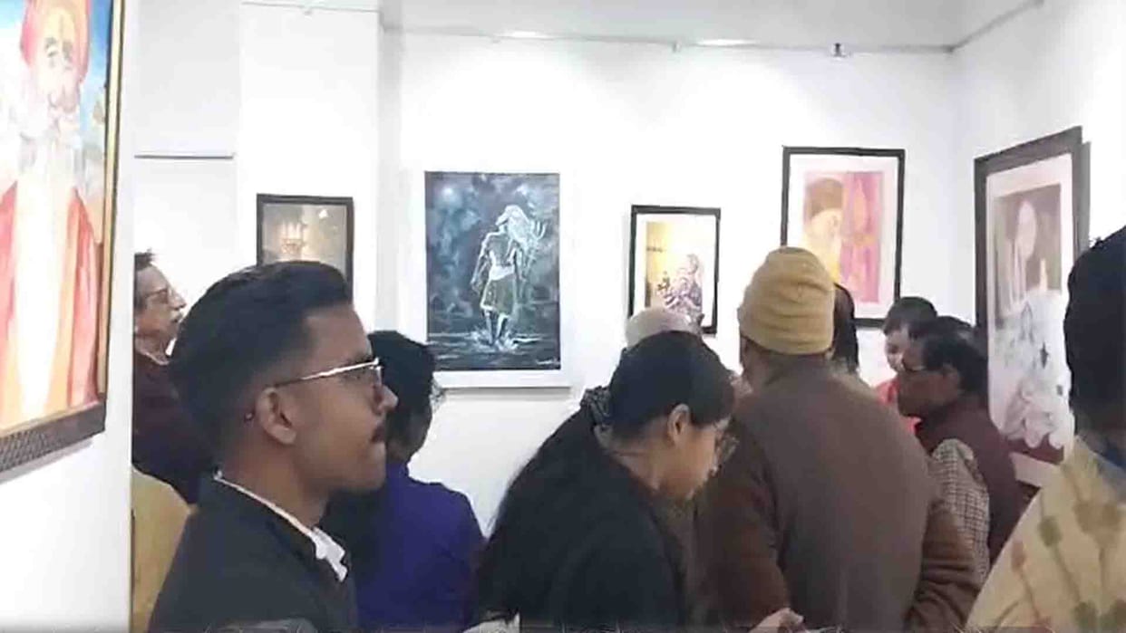 Mahakumbh Painting Exhibition: Painting depicts Kumbh Kalash and bath of sadhus