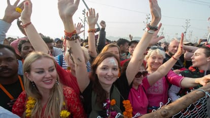 Mahakumbh The accident is behind, the mass tide of faith is ahead