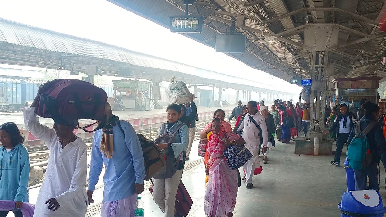 After the Maha Kumbh stampede devotees are returning without taking bath