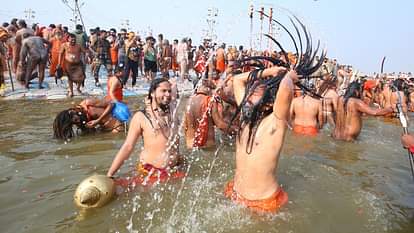 Mahakumbh Stampede Five thousand devotees got separated in fair most of them were reunited with their families