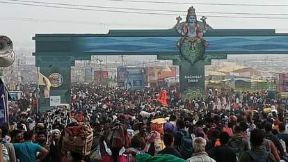 Mahakumbh Stampede Five thousand devotees got separated in fair most of them were reunited with their families