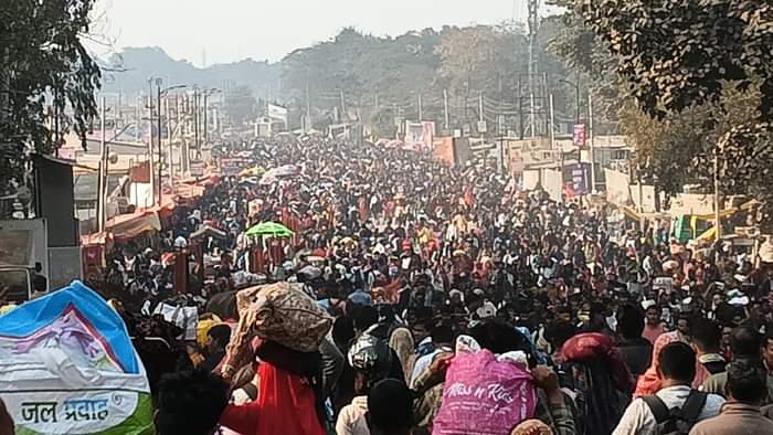 Complete timeline of Prayagraj mahakumbh stampede Sangam nose stampede CM Yogi know all updates