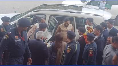 Haryana: सीएम नायब सिंह सैनी ने बजट को लेकर उद्यमियों से की चर्चा, जेडएलडी सहित 18 मांगों का प्रस्ताव सौंपा CM Naib Singh Saini discussed budget with entrepreneurs, submitted a proposal of 18 demands including ZLD
