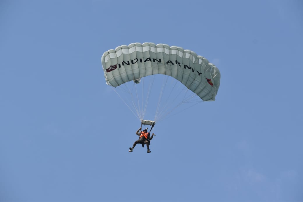 Indian Army's Parachute Brigade practiced at Tehri Lake, flew from a height of 2400 feet