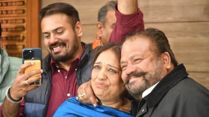 Chandigarh new mayor Harpreet kaur Babla know about her and her family