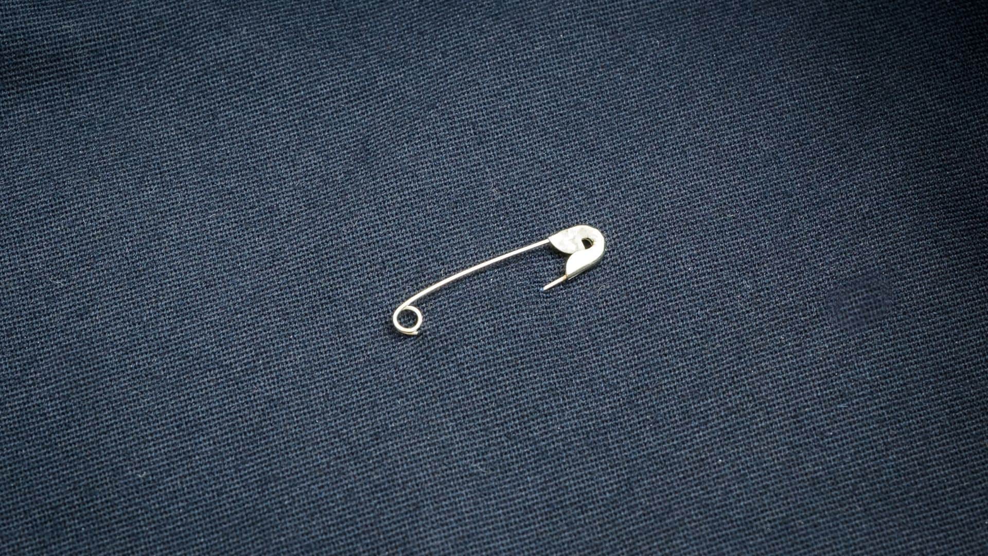 Styling Tips for using safety pin how to save saree and duptta from safety pins