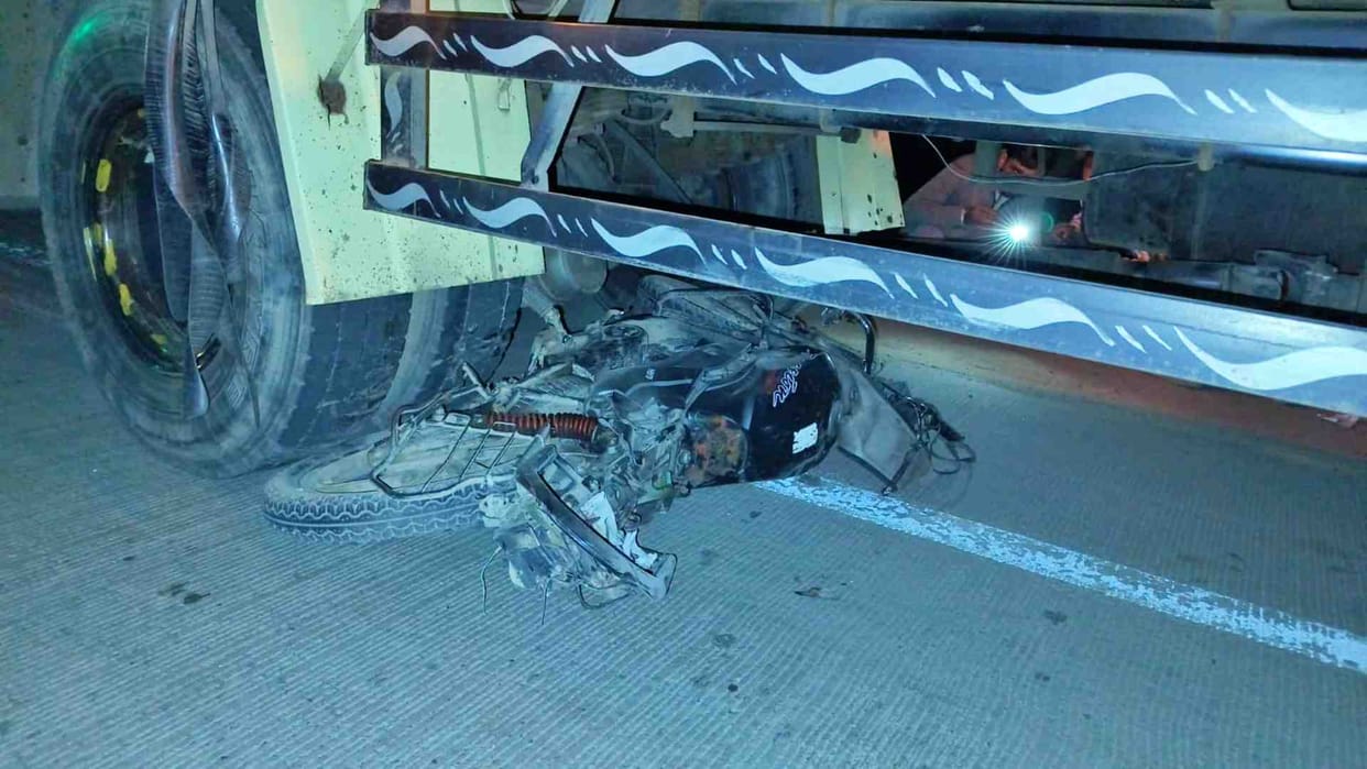 Chittorgarh: Two people including a former sarpanch died in a horrific road accident in Gangarar