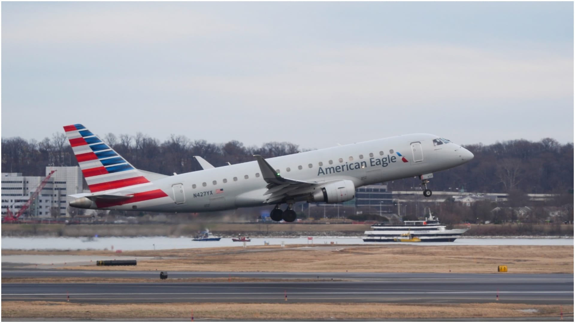 American plane crash broke many families and dreams, know who among those who lost their lives