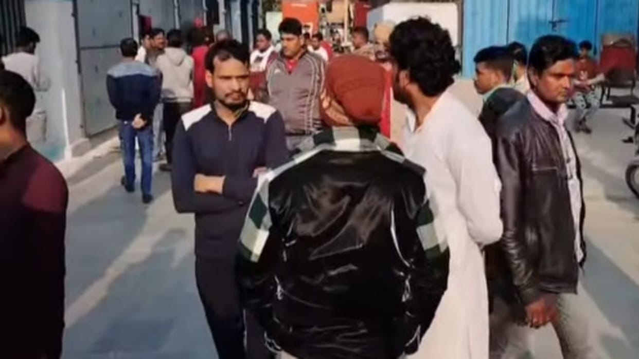 Bihar News: brother stabbed his brother to death in Siwan, two people who came to intervene were injured