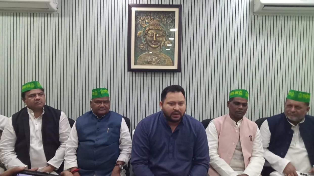 Bihar news : RJD party tejaswi yadav targeted nitish kumar, told- Super CM DK is the boss saran bihar