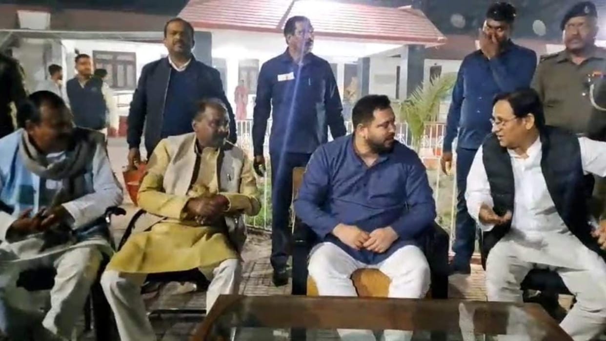 Bihar : rjd partyTejashwi Yadav targeted jdu party nitish kumar, Nishant Kumar welcomed in politics vaishali