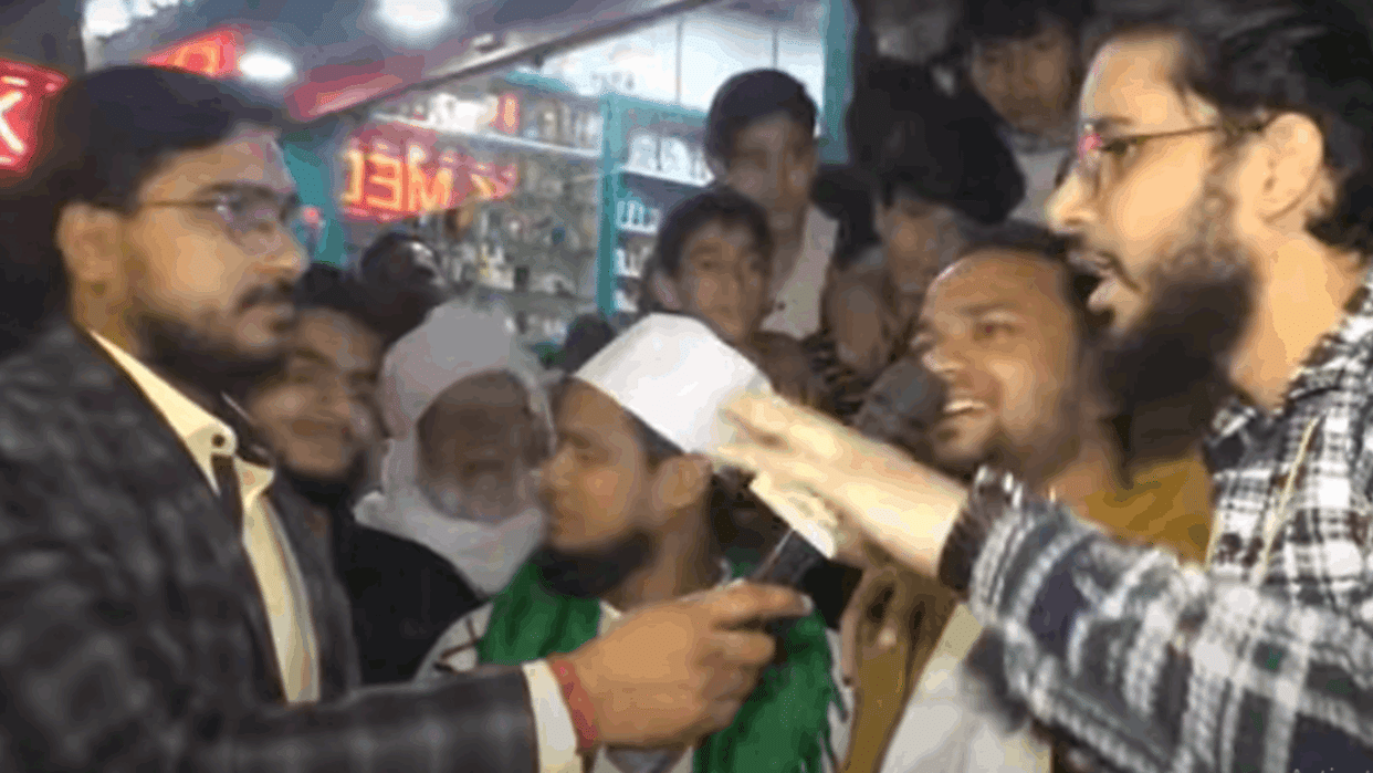 Satta Ka Sangram Delhi Assembly Election 2025 Day 7 Live Chunav Coverage Images Video News in Hindi