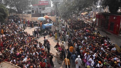 about 40 lakh people reached since Mauni Amavasya in kashi 6 lakh vehicles