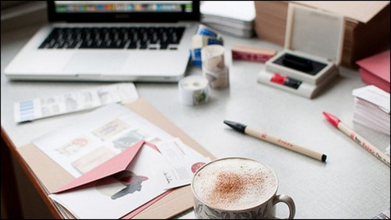 Over 60-hr work week could have adverse health effects, notes Eco Survey citing studies, News in hindi