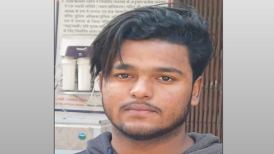 Honeytrap: Zaid cheated Ujaif of Rs 4.84 lakh by creating ID in Nisha's name...
