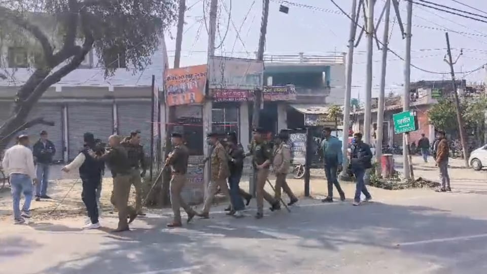 Roorkee News MLA Umesh Kumar supporters pelted stones police Lathicharge People Panic Photos