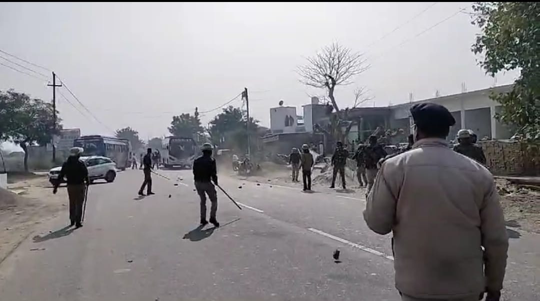 Roorkee News MLA Umesh Kumar supporters pelted stones police Lathicharge People Panic Photos