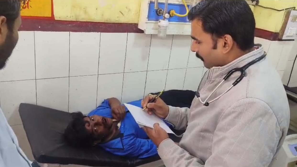 There was a fight in the lockup between prisoners in Rae Bareli District Jail.