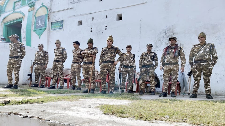 Sambhal : Alert regarding Friday prayers, Police deployed at every corner