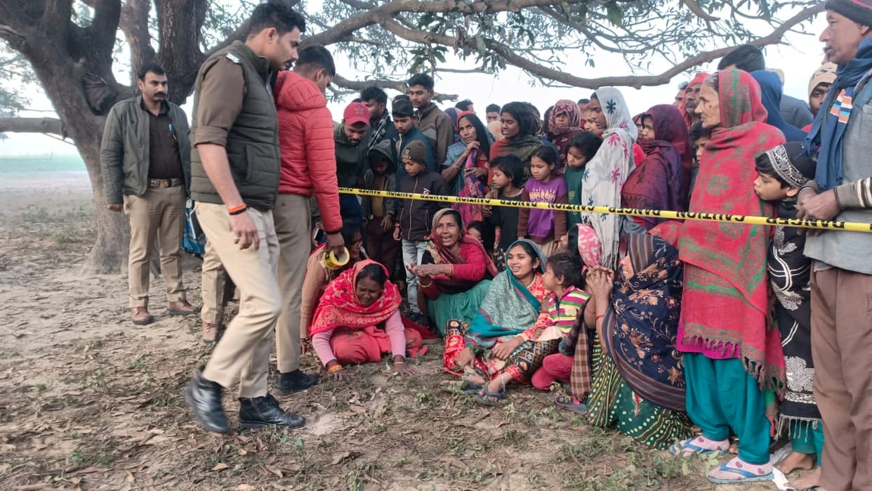 A man's dead body found in a garden in hardatt nagar thana in Shravasti.